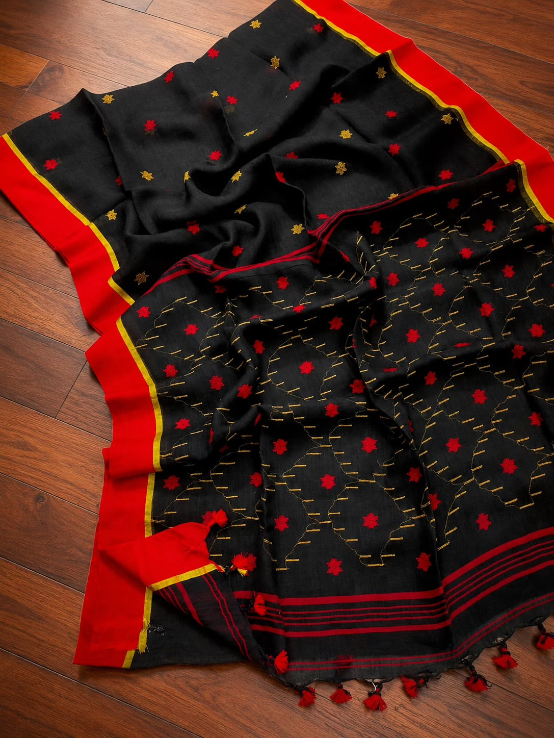 Raatraanga - Linen Jamdani Saree