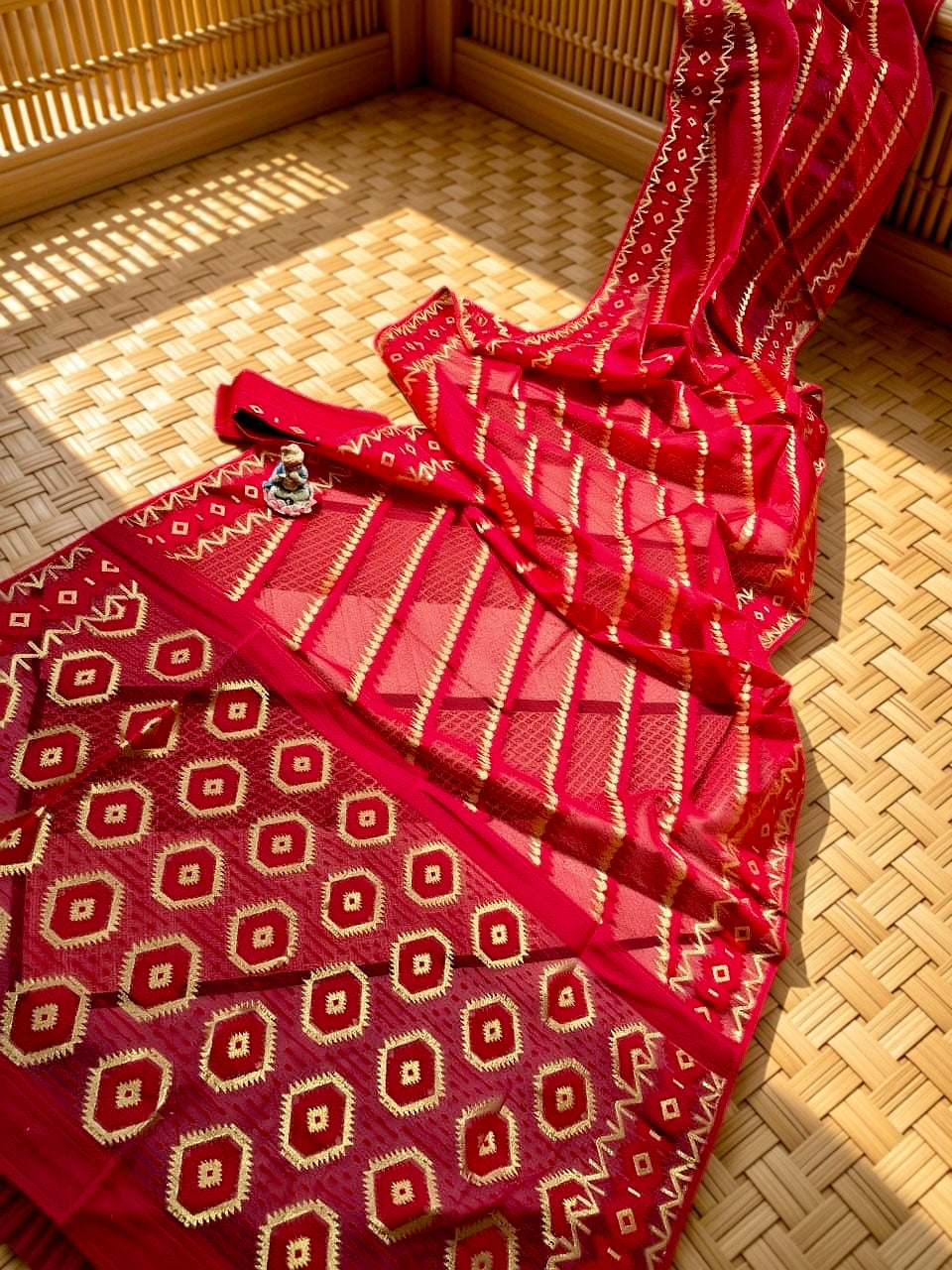Laal Roshni - Jamdani with Zari Weaves